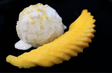 Mango & Sticky Rice ข้าวเหนียวมะม่วง (kao niew mamuang)