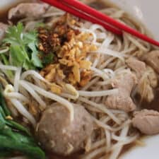Boat Noodles ก๋วยเตี๋ยวเรือ (guay tiew reua)-image