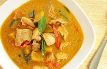 Red curry chicken