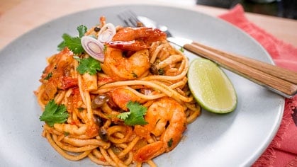 Tom Yum Spaghetti - Thai Pasta สปาเก็ตตี้ต้มยำกุ้ง - Recipe & Video