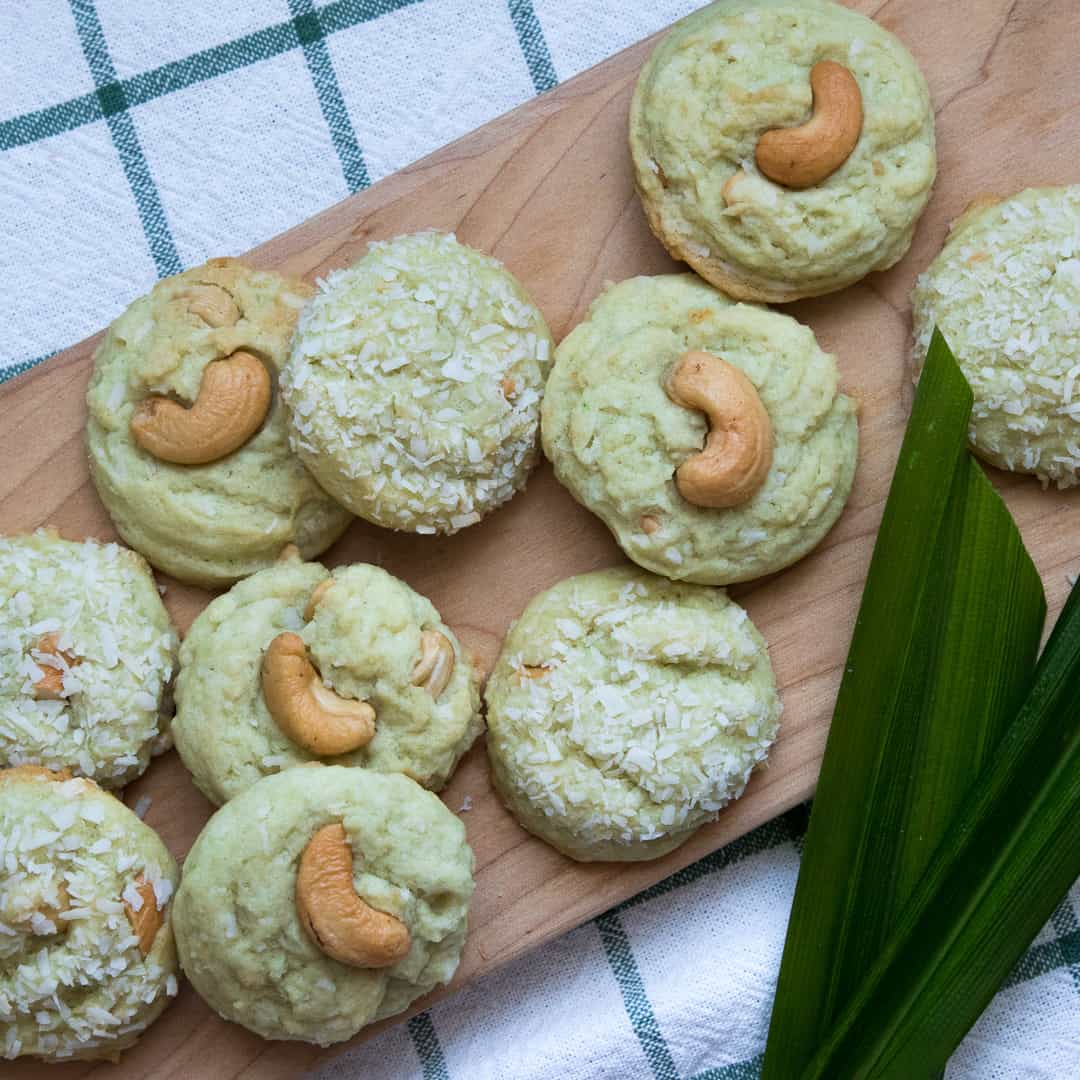 Pandan Coconut Cookies With Cashews Hot Thai Kitchen