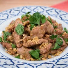 Garlic Pepper Pork หมูทอดกระเทียมพริกไทย-image