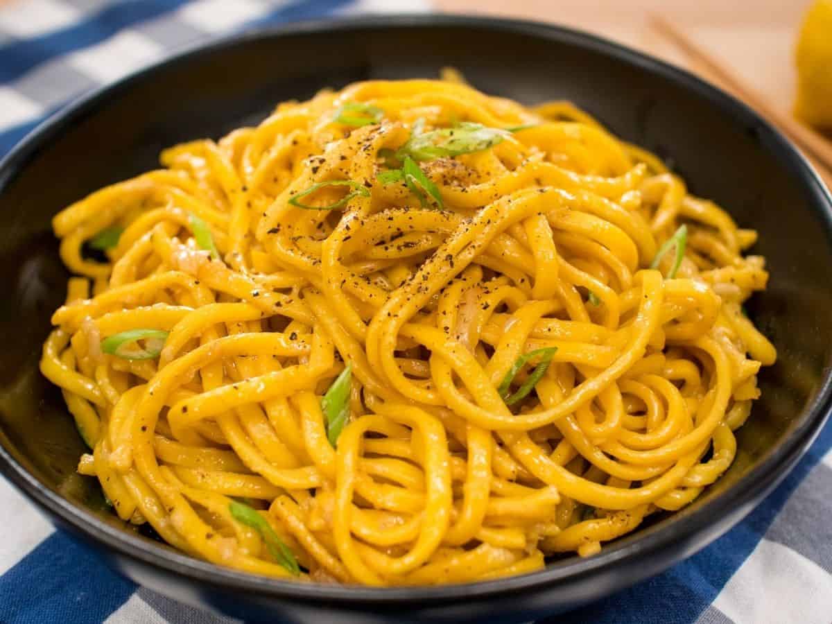 a bowl of garlic noodles