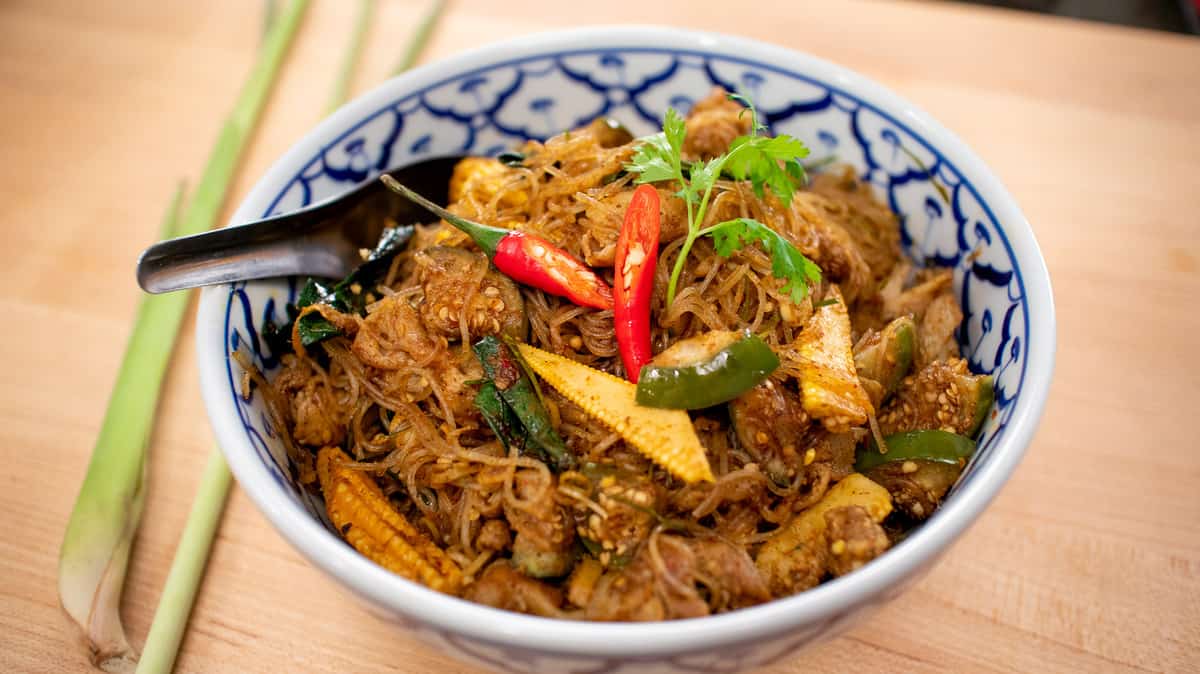 Leftover Curry Glass Noodle Stir Fry à¹à¸à¸‡à¹‚à¸®à¸° Gaeng Ho