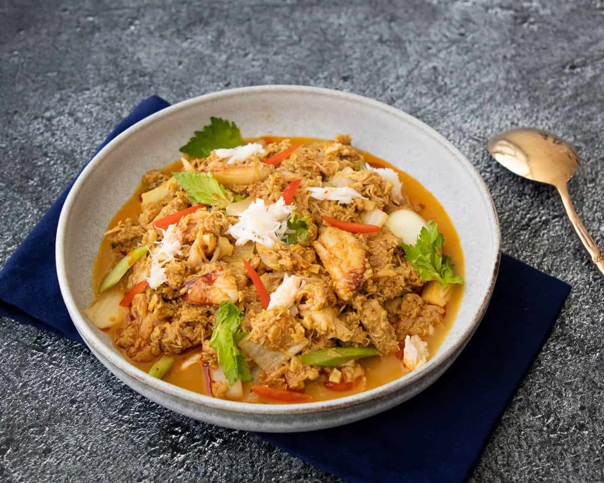 a bowl of Thai crab curry stir fry