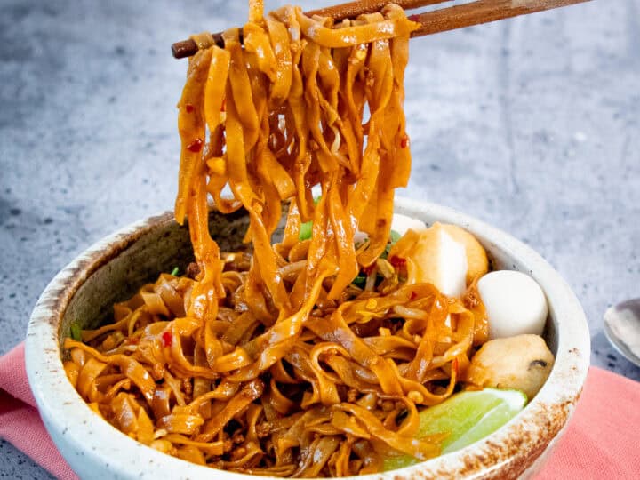 How to Cook Rice Noodles Properly (No mush, no clumps!)
